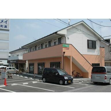 ファストシンメイ元町裏