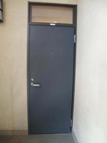 イーストフォー