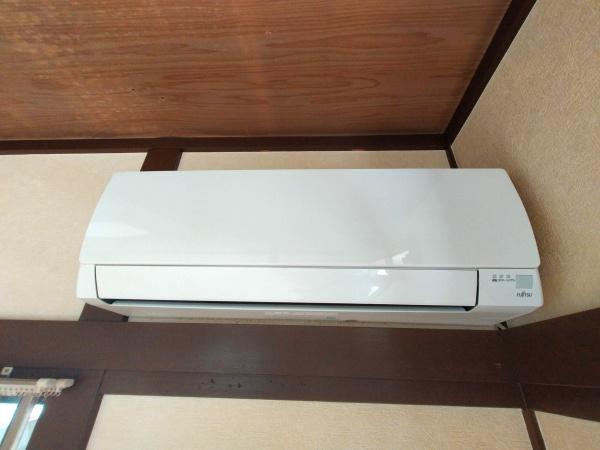 東栄2丁目貸家