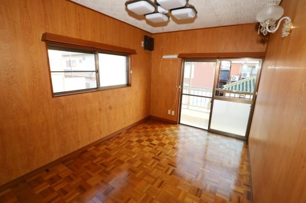 東栄2丁目貸家