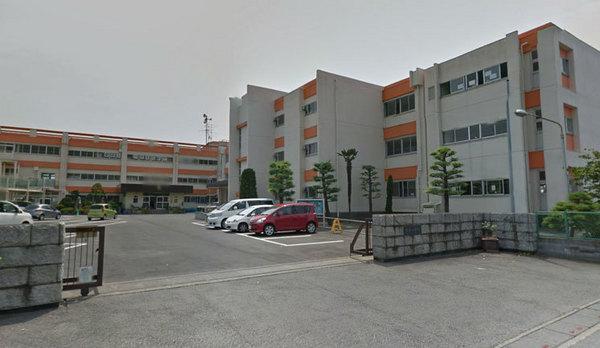 小森谷マンション(幸手市立幸手小学校)