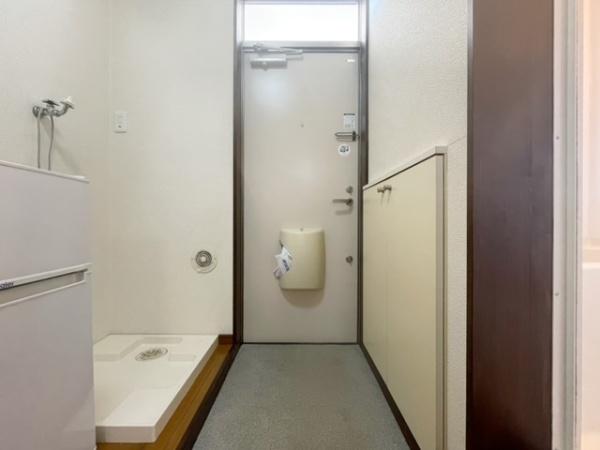 ファストシンメイ元町裏