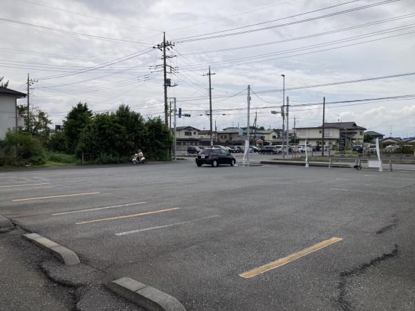 OKP菖蒲(駐車場)