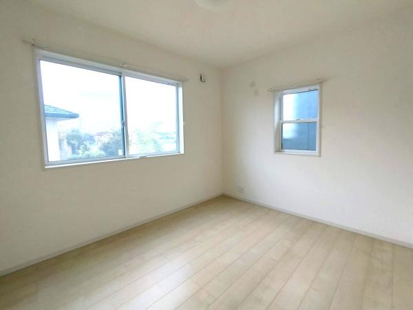 リーブルファイン幸手市中５丁目