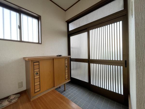 幸手市中１丁目貸家