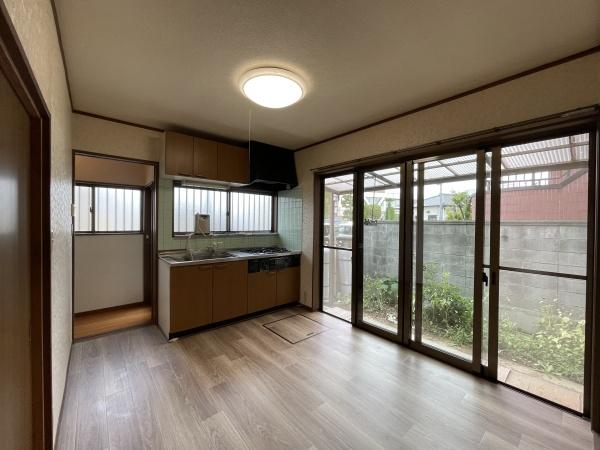 幸手市中１丁目貸家