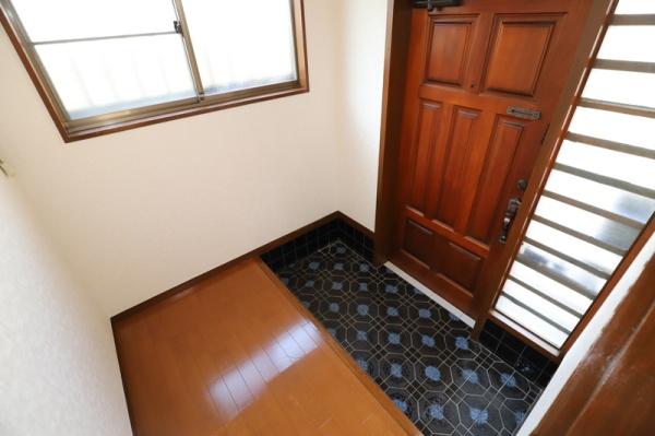 東栄2丁目貸家