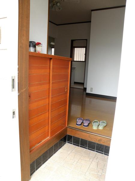 みどり荘(玄関)