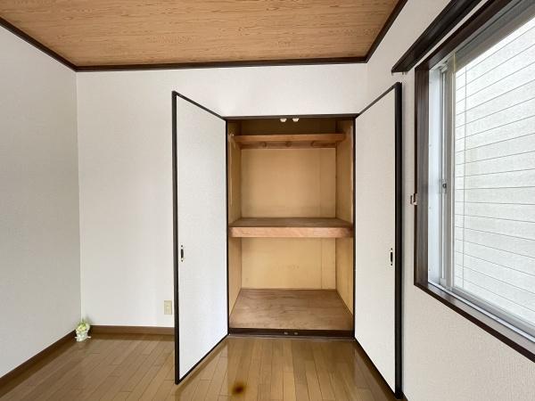 タウニーイースト B棟(収納)