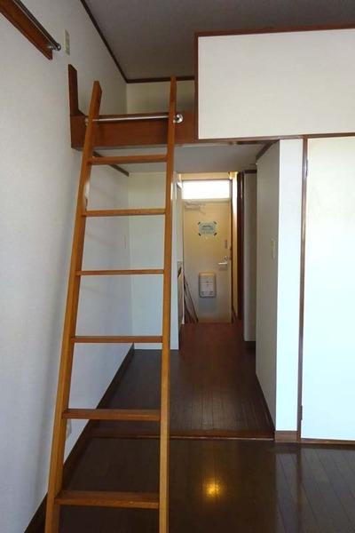 モア・クレスト