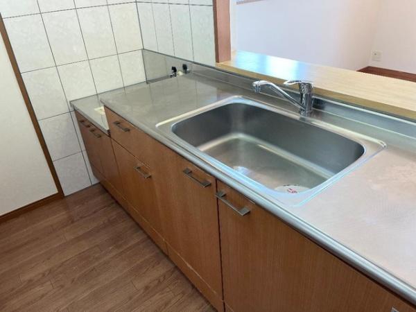 ティー・エム・ラドゥール(キッチン)