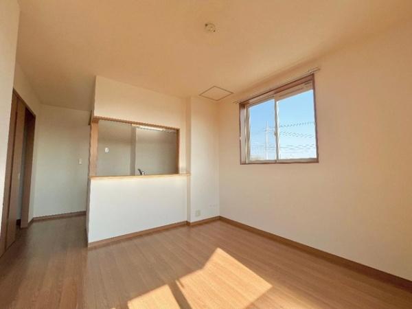 ティー・エム・ラドゥール(リビング)