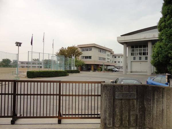 ニュー白岡ハイツ1(白岡市立篠津中学校)