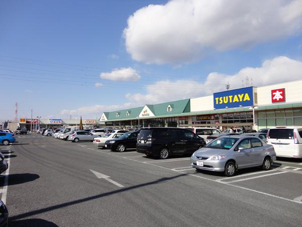 フロレゾン　C(エムズタウン幸手)