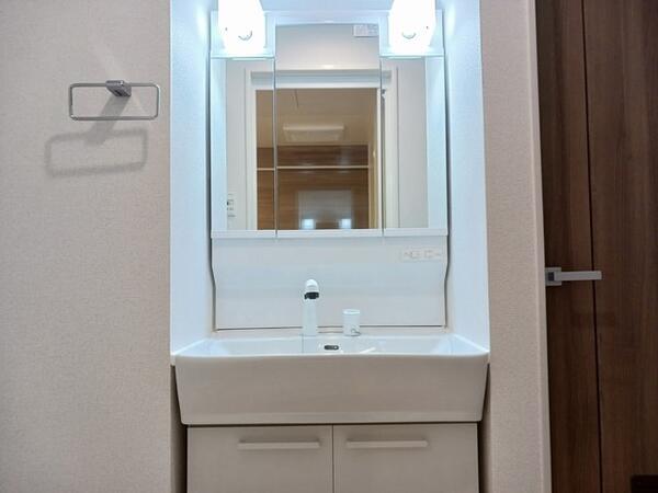 白岡市千駄野のアパート