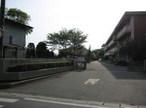 下栢間貸家(久喜市立栢間小学校)
