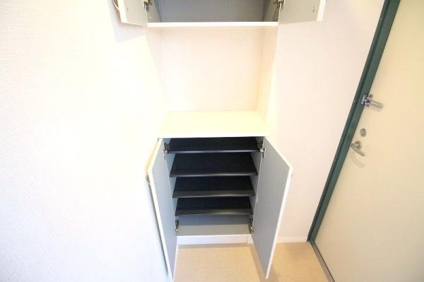 アトラクティ吉塚1