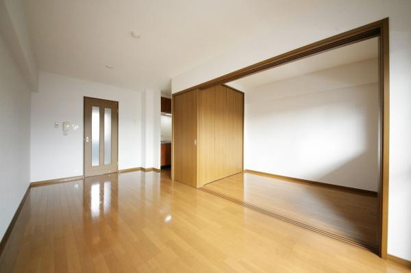 福岡市博多区吉塚４丁目のマンション