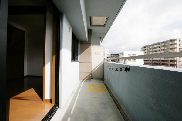 福岡市博多区吉塚４丁目のマンション