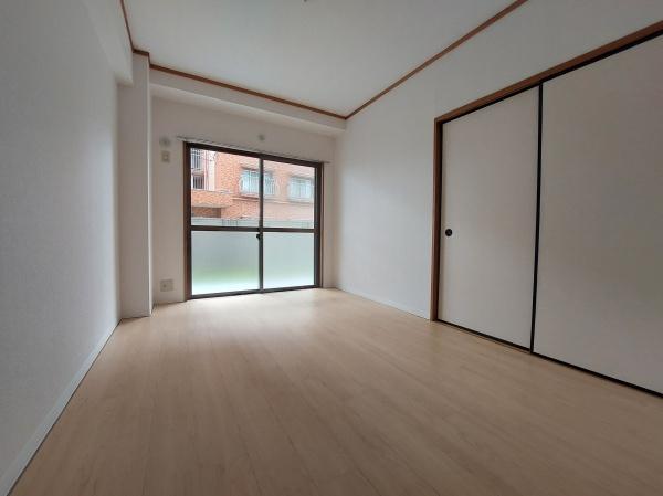 福岡市博多区吉塚５丁目のマンション