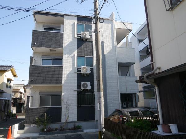 福岡市東区原田１丁目のアパート