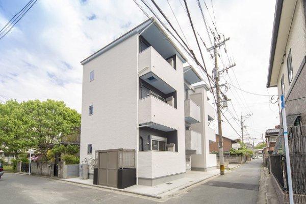 福岡市東区馬出４丁目のアパート