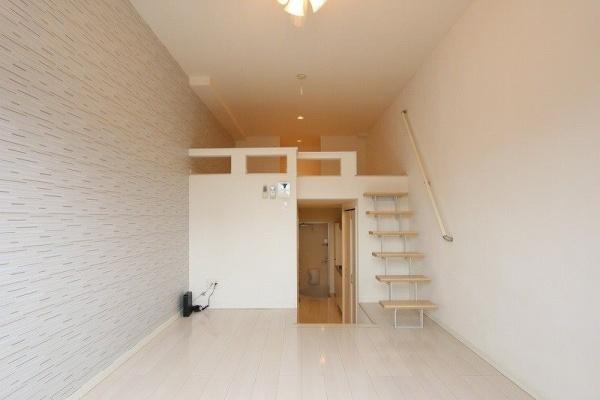 福岡市東区馬出５丁目のアパート