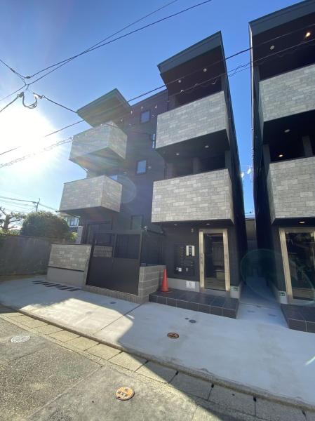 福岡市東区名島２丁目のアパート