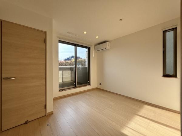 福岡市東区若宮5丁目のアパート(リビング)