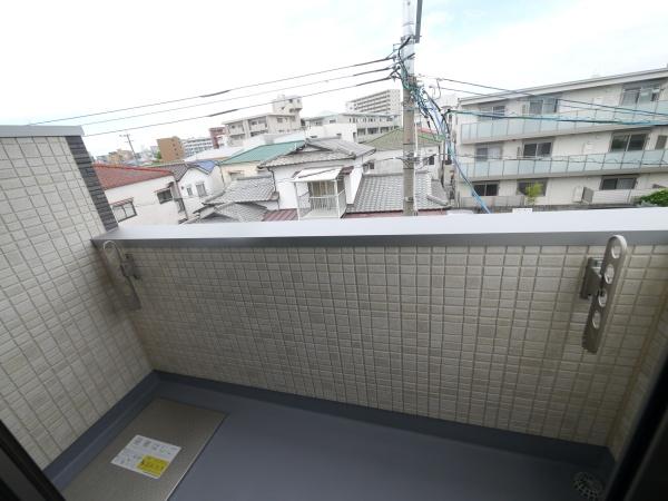 福岡市東区原田1丁目のアパート(バルコニー)