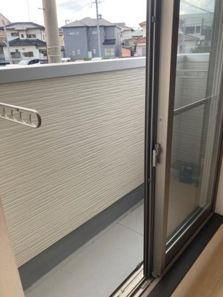 福岡市東区松崎4丁目のアパート(バルコニー)