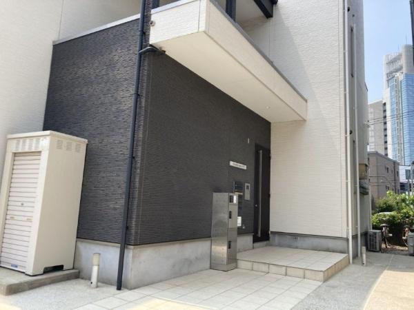 福岡市東区松崎4丁目のアパート(エントランス)