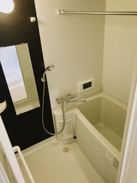 福岡市東区松崎4丁目のアパート(バス)