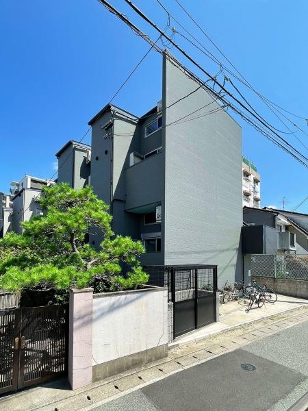 福岡市博多区吉塚３丁目のアパート