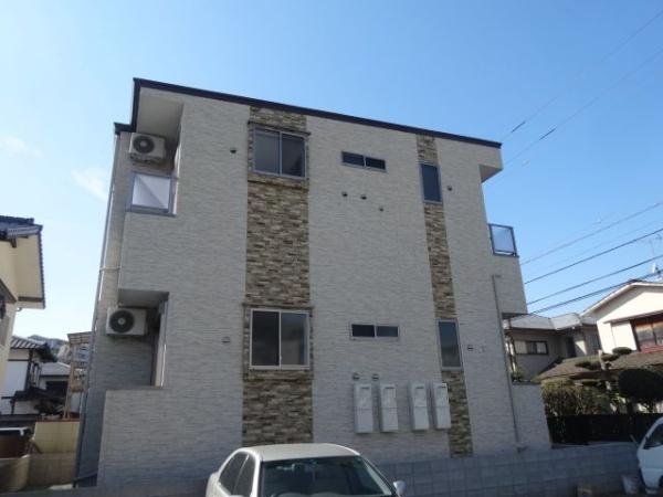 福岡市東区名島2丁目のアパート