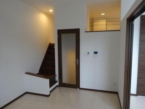 福岡市東区名島２丁目のアパート