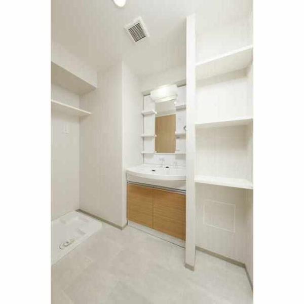 福岡市博多区吉塚４丁目のマンション