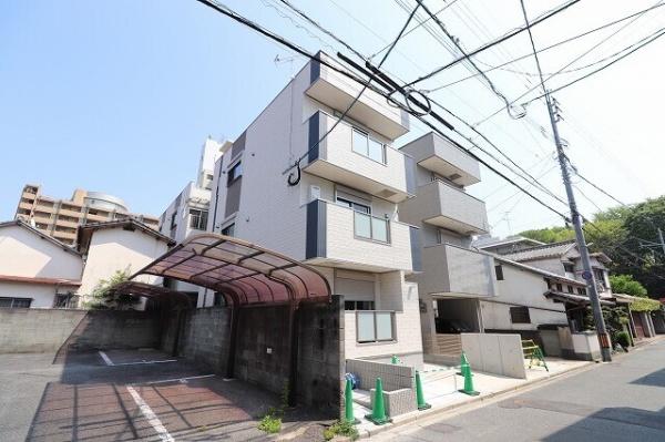 福岡市東区箱崎1丁目のアパート