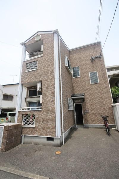 福岡市博多区吉塚1丁目のアパート