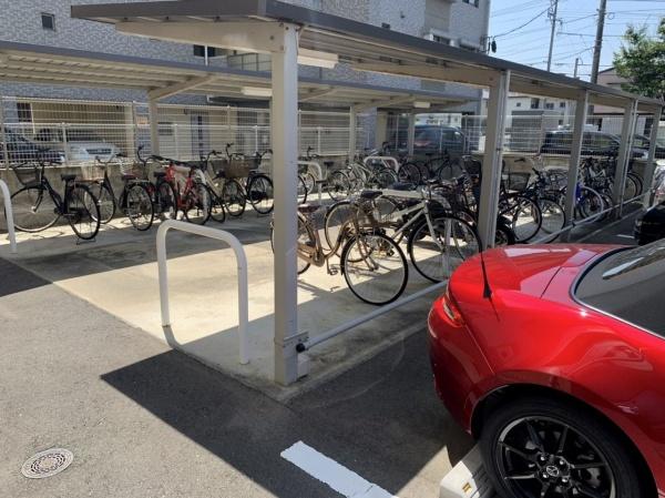 ラファセエスティーロ箱崎駅前