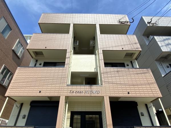 福岡市博多区吉塚４丁目のアパート