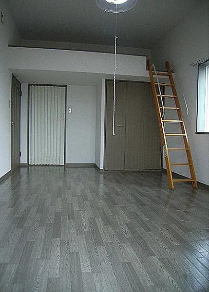 福岡市東区原田１丁目のアパート