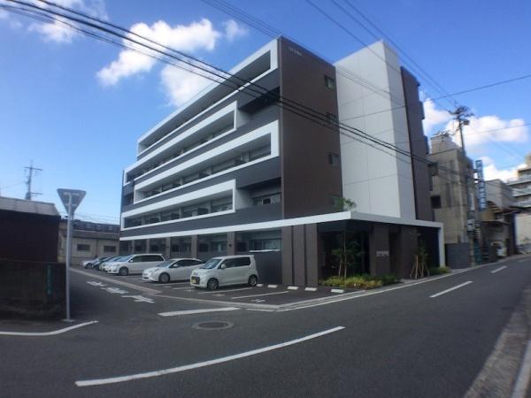 福岡市博多区吉塚３丁目のマンション