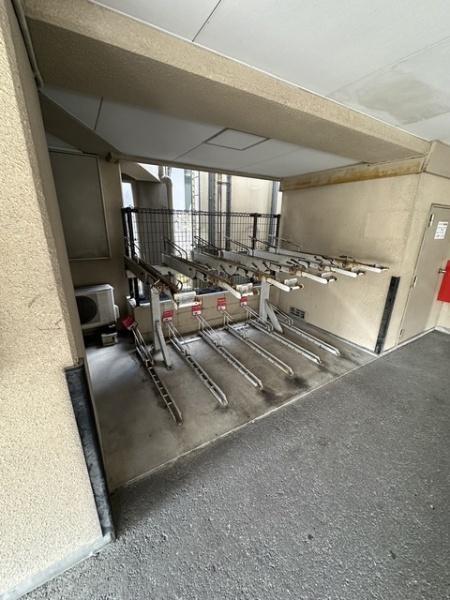 福岡市博多区吉塚７丁目のマンション