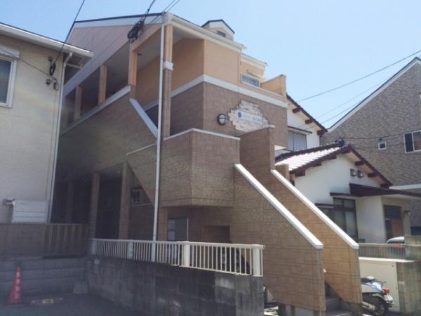 福岡市博多区千代１丁目のアパート