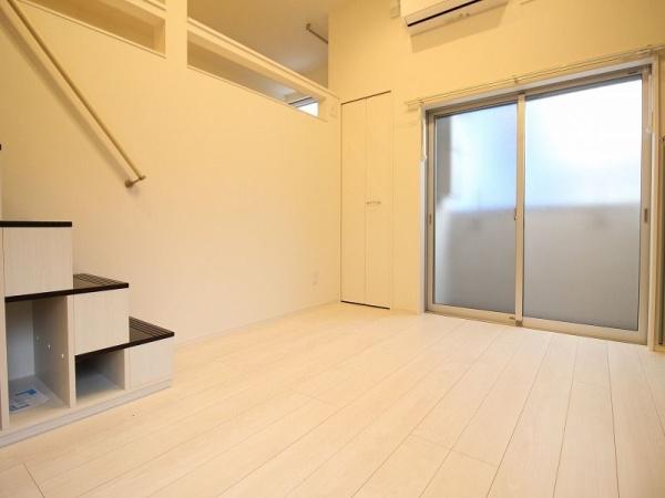福岡市東区名島５丁目のアパート