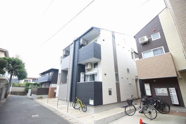 福岡市東区名島５丁目のアパート