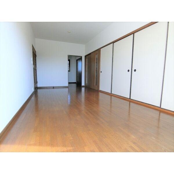 福岡市博多区吉塚４丁目のマンション
