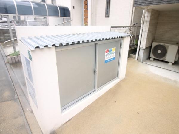 福岡市博多区千代４丁目のアパート