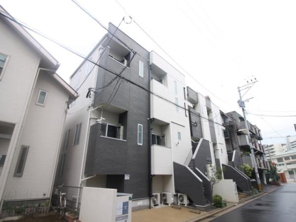 福岡市博多区千代４丁目のアパート